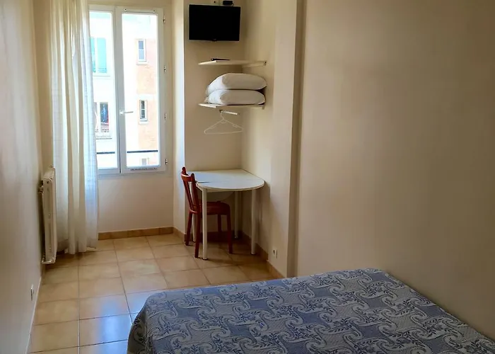 Du Centre Отель